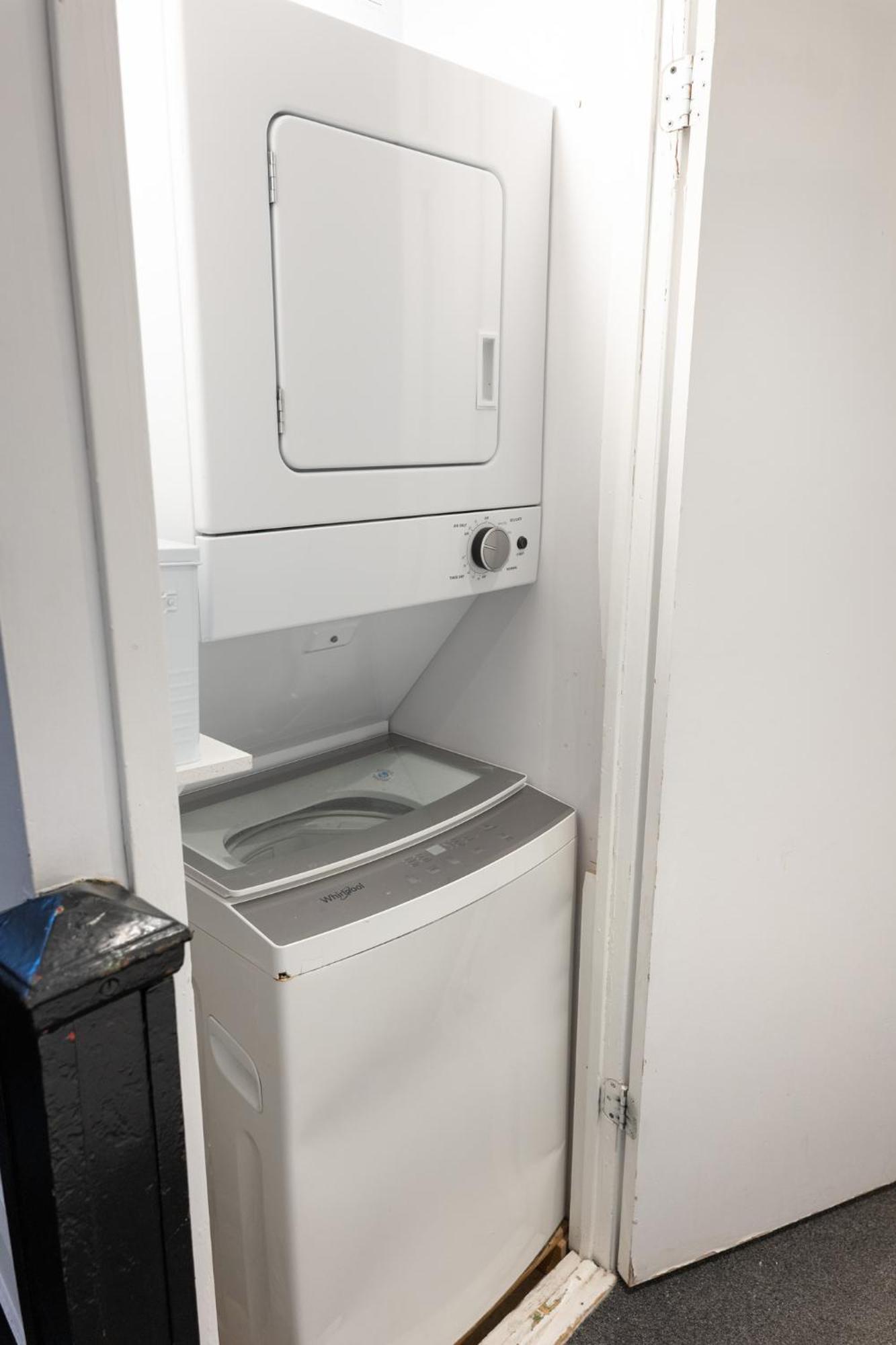 #11 - Upscale - Self Check In - Plateau - St-denis - Ac - Tv *
