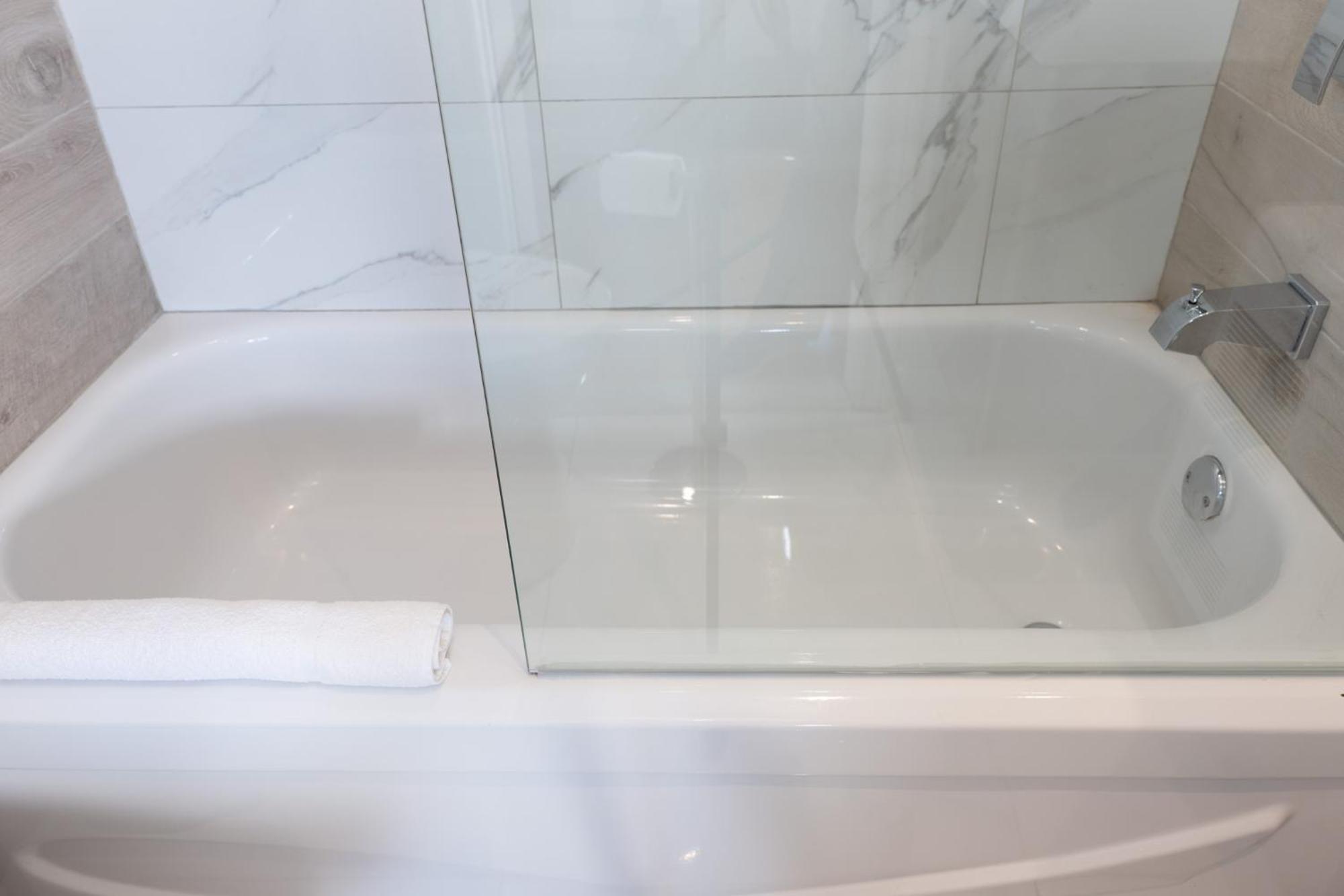 Appartement #11 - Upscale - Self Check In - Plateau - St-denis - Ac - Tv Montréal
