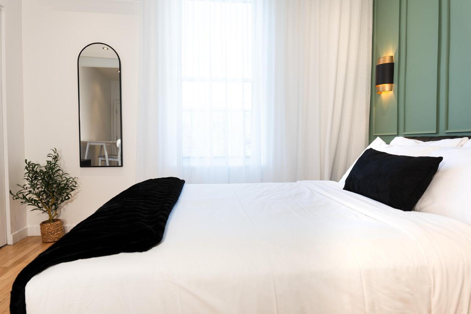 Appartement #11 - Upscale - Self Check In - Plateau - St-denis - Ac - Tv Montréal